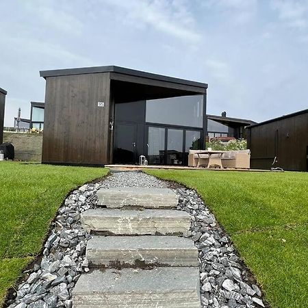 Attraktiv & Smart Funkishytte Pa Nes Strandhager. Årnes Kültér fotó