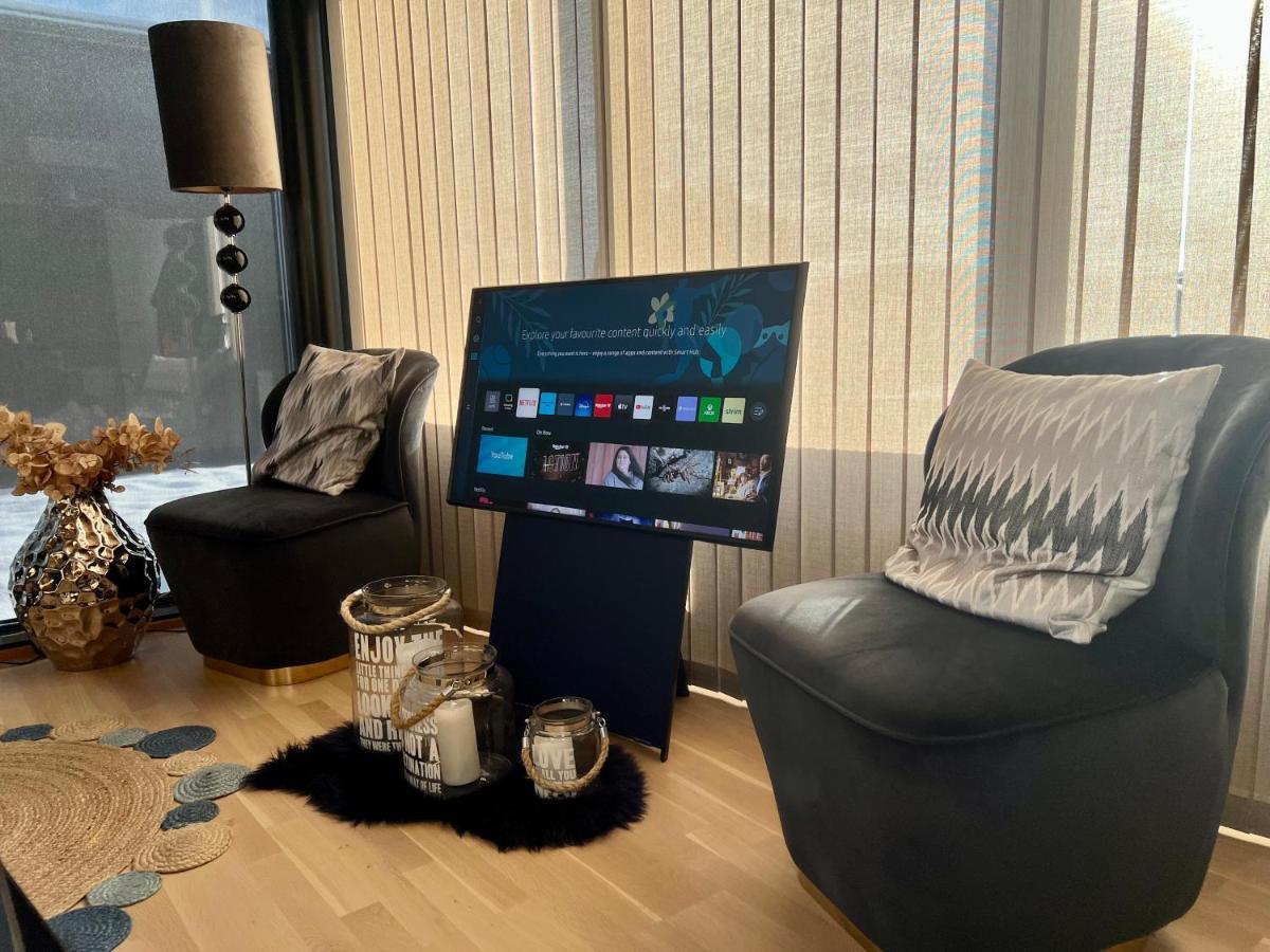 Attraktiv & Smart Funkishytte Pa Nes Strandhager. Årnes Kültér fotó